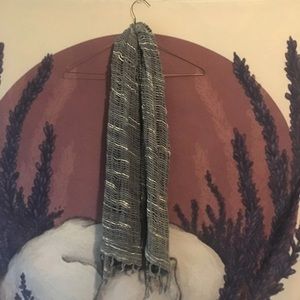 Handcrafted grey scarf